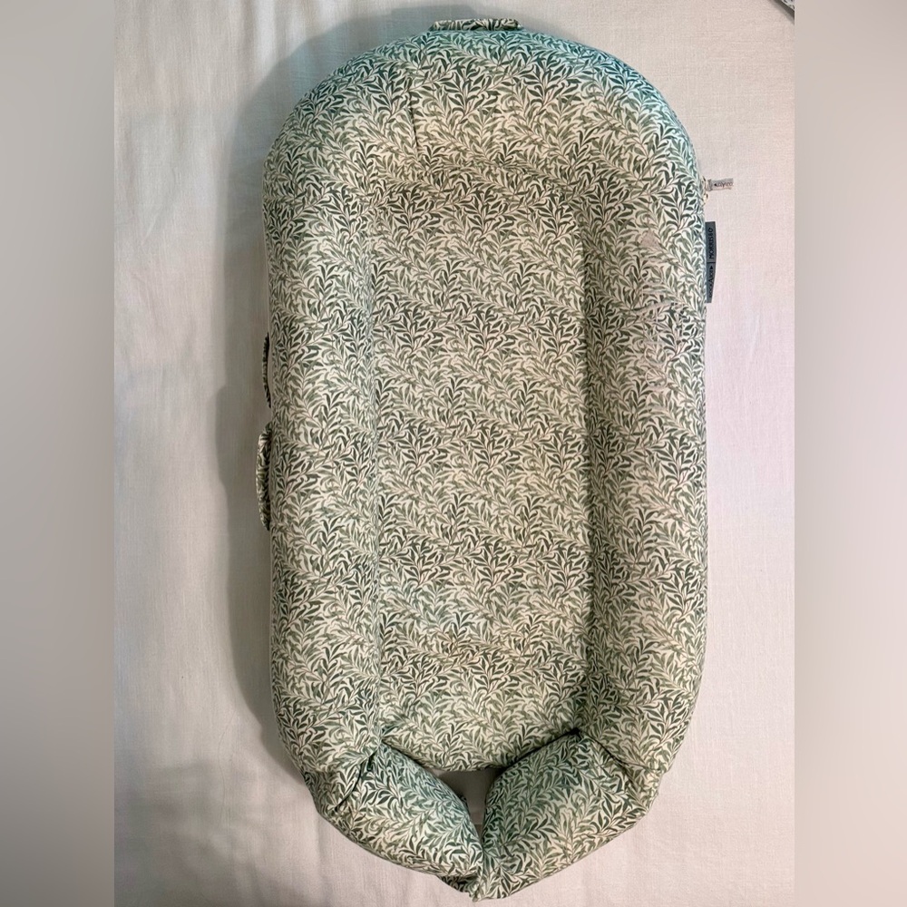 DockATot Deluxe + Dock - William Morris Willow Boughs